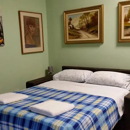 Apartment Pied A Terre *