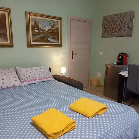 Apartment Pied A Terre *