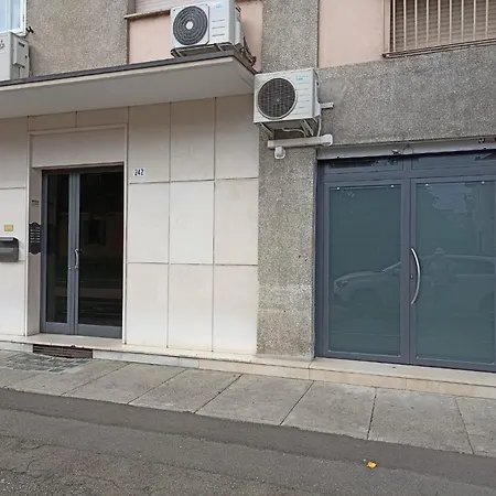Pied A Terre Apartment