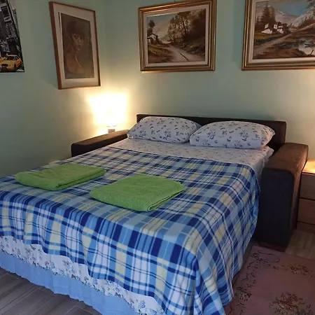 Apartment Pied A Terre *