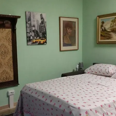 Apartment Pied A Terre *