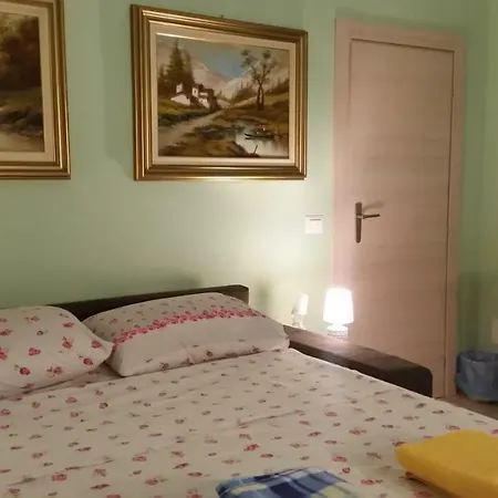 Apartment Pied A Terre