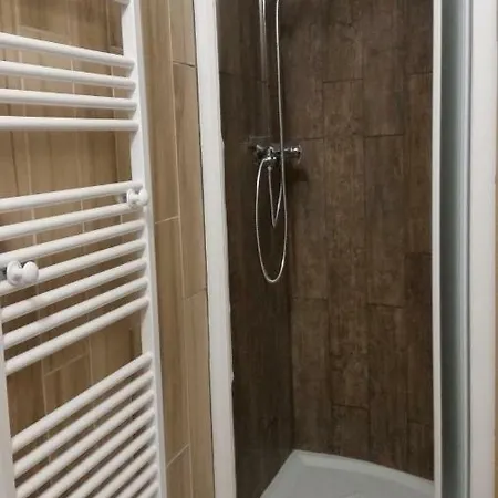 Pied A Terre Apartment
