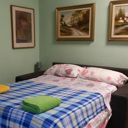 Apartment Pied A Terre *